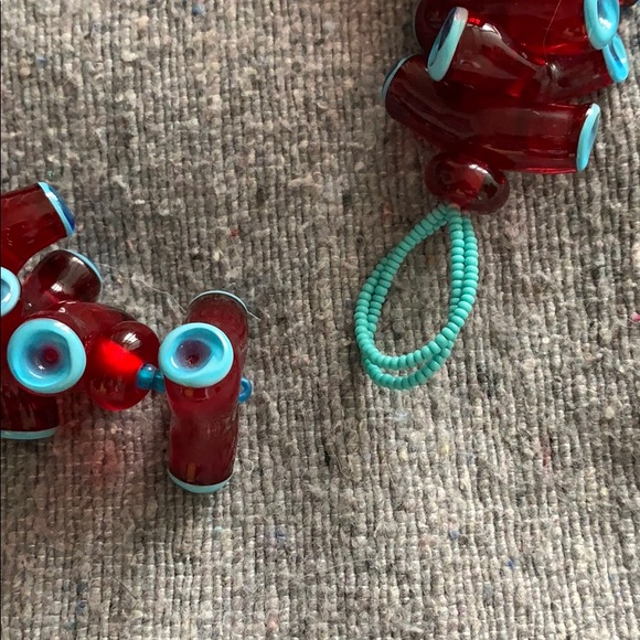 Handmade blown glass coral necklace . - Picture 5 of 6